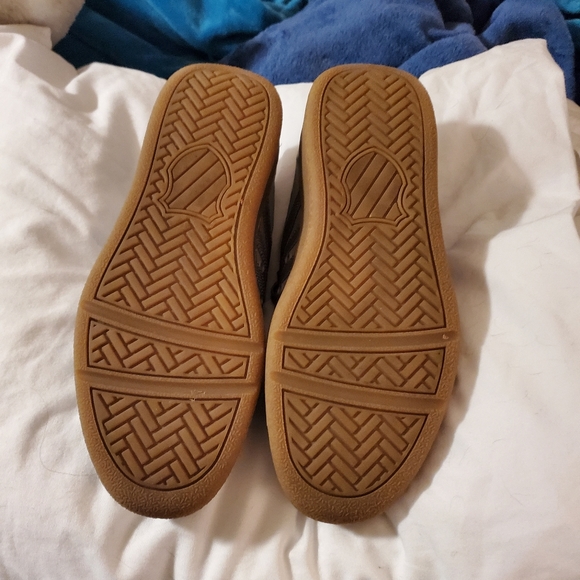 Gray K-Swiss Shoes Like New - Picture 3 of 3